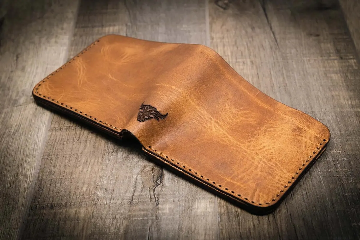 Badge Bifold Wallet - Saddle Tan