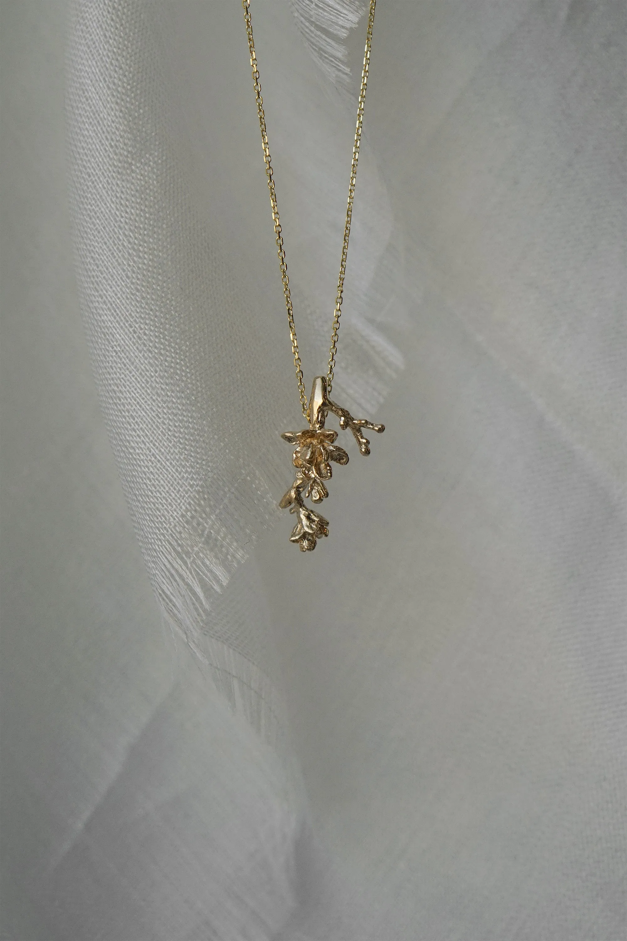 Brilliant Diamond Magnolia Necklace