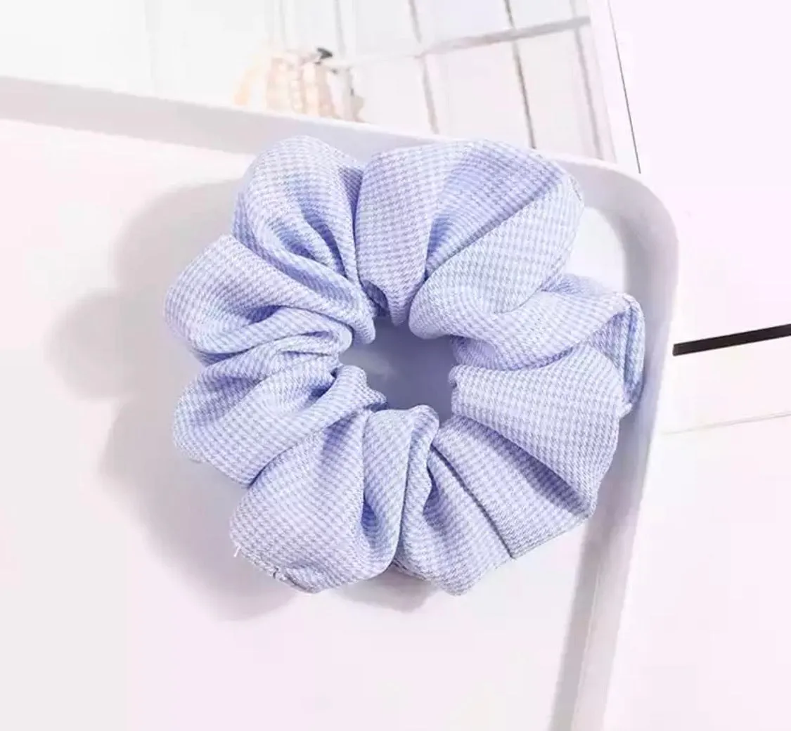 Houndstooth Scrunchie - Light Blue & White