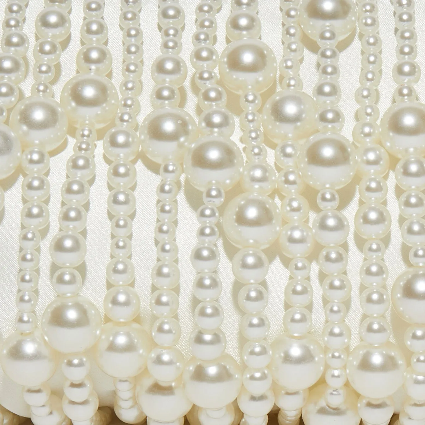 IVORY PEARL WILLOW BEADED CLUTCH