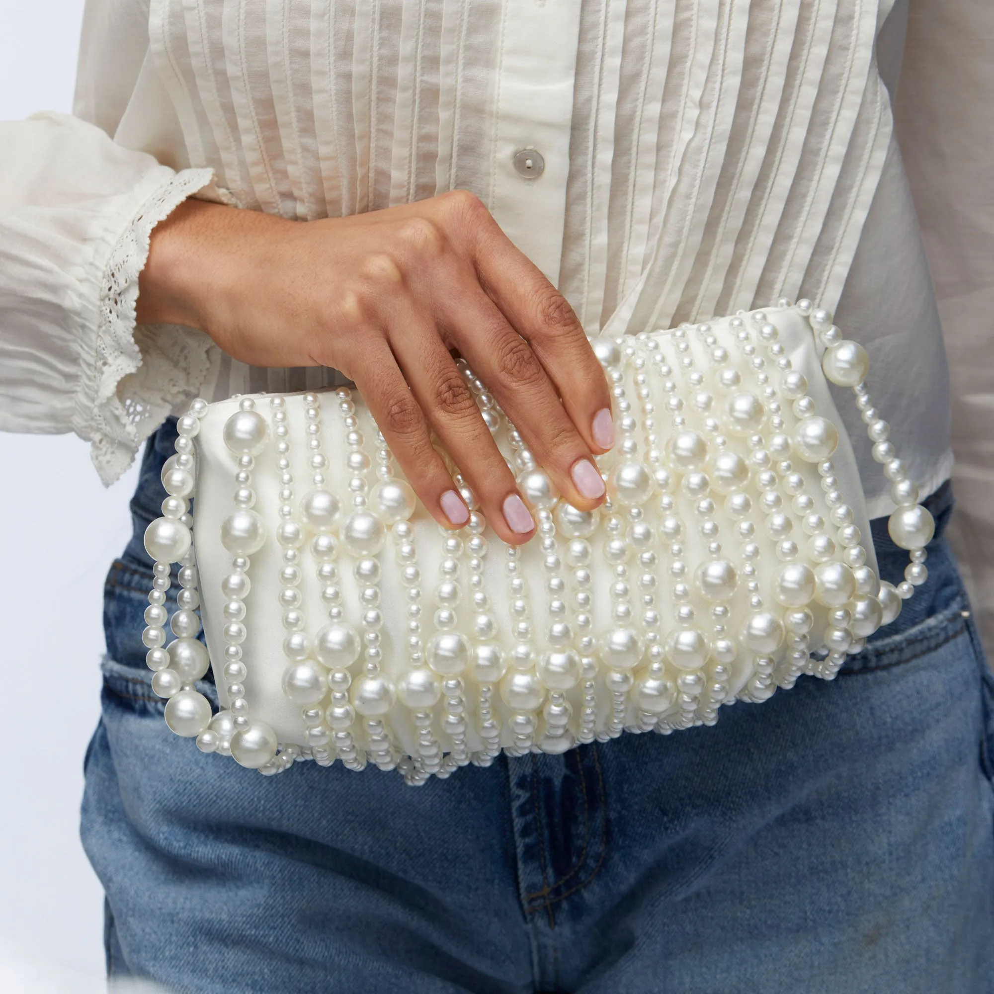 IVORY PEARL WILLOW BEADED CLUTCH