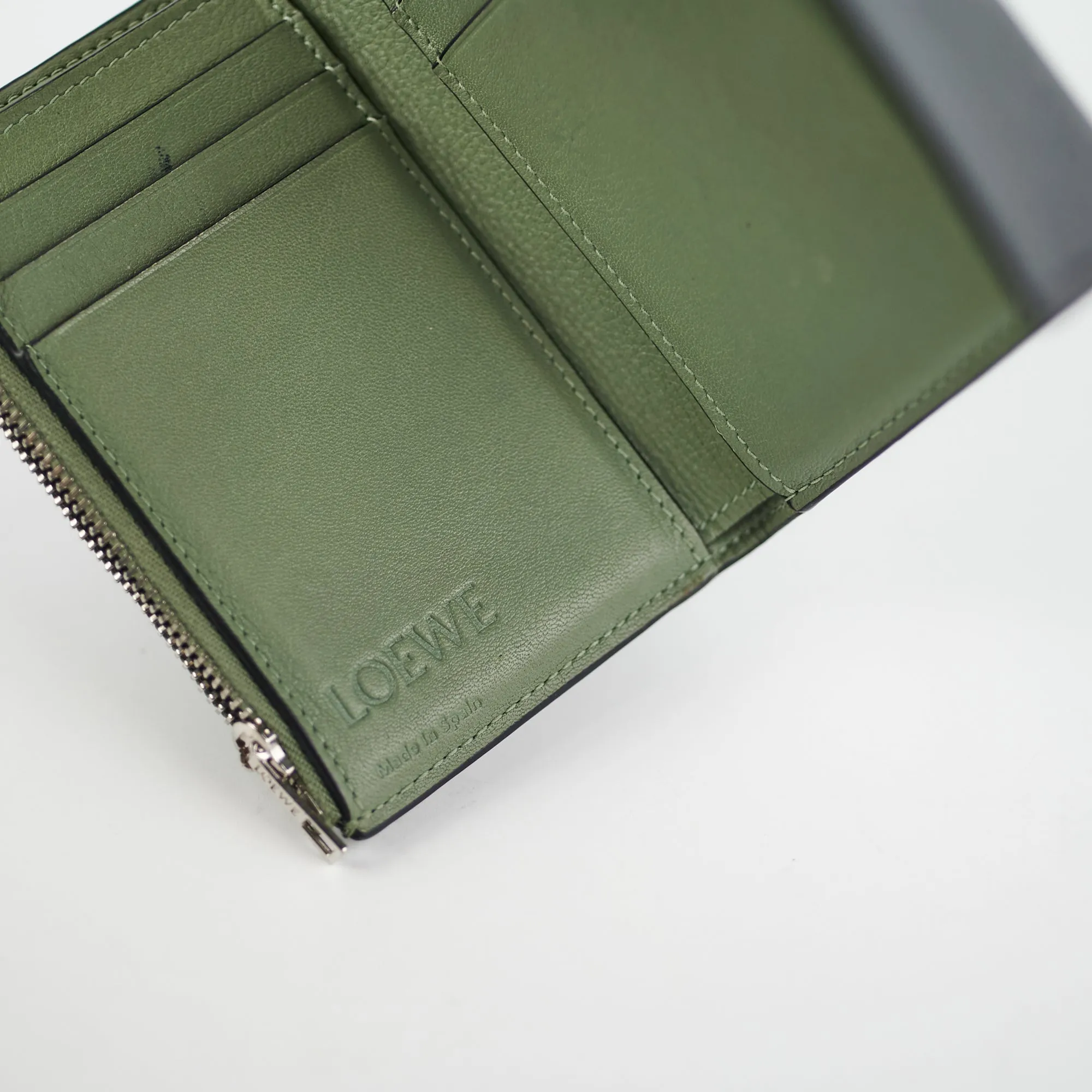 Loewe Small Vertical Grey Wallet