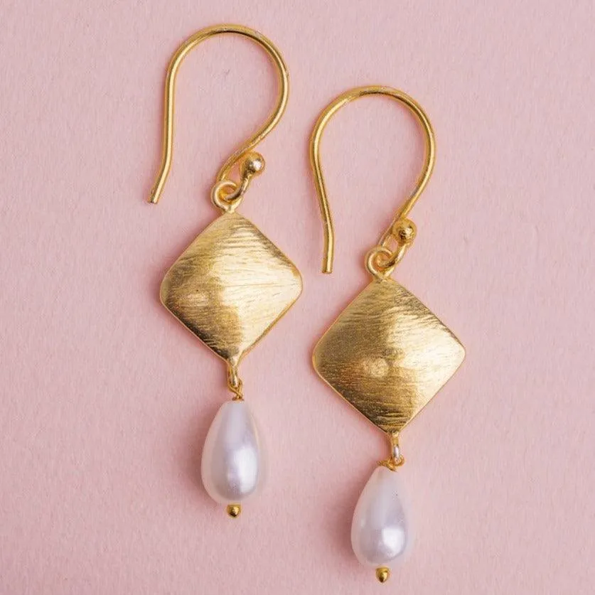 Manie Earring | Freshwater Pearl