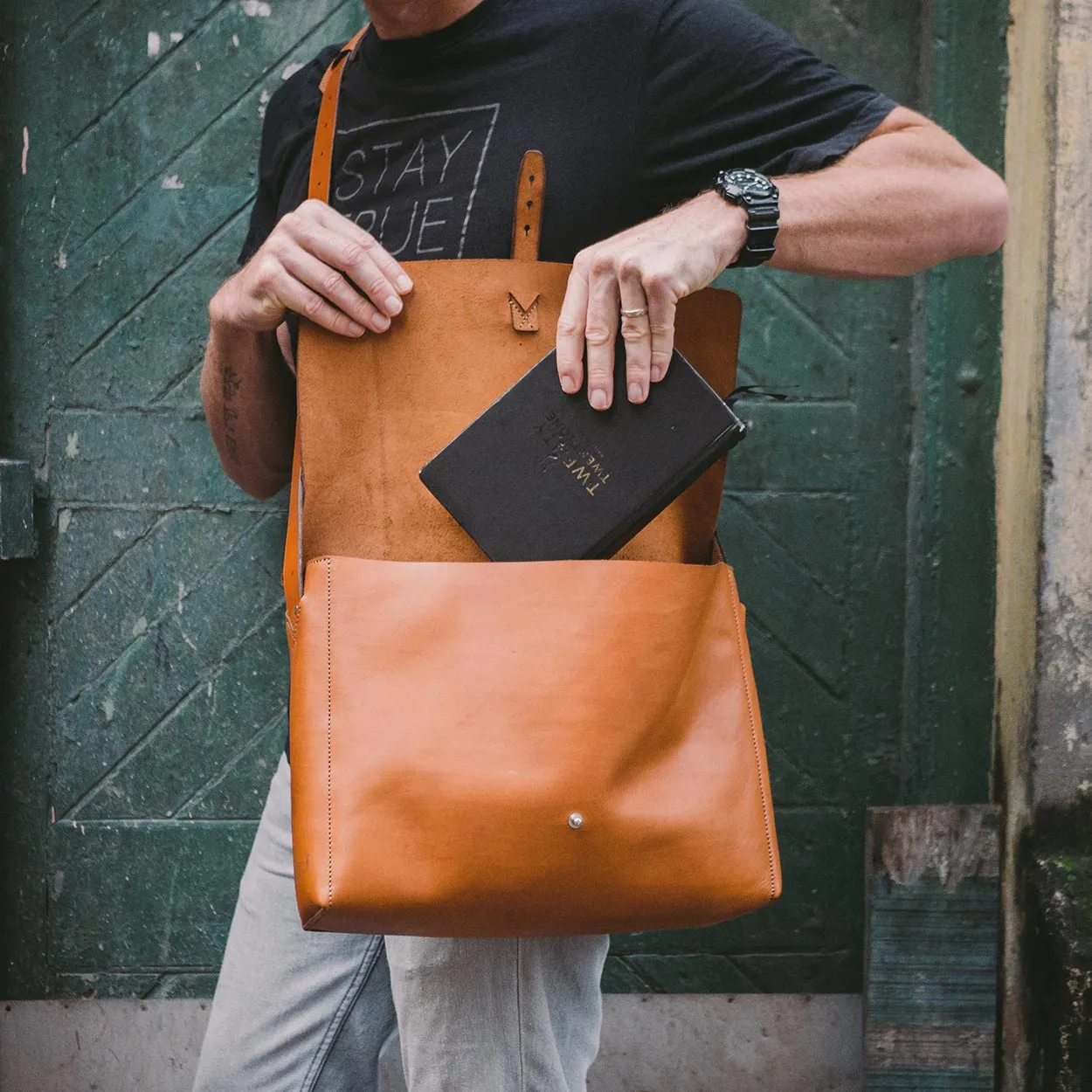 NELSON MESSENGER BAG - LIMITED EDITION