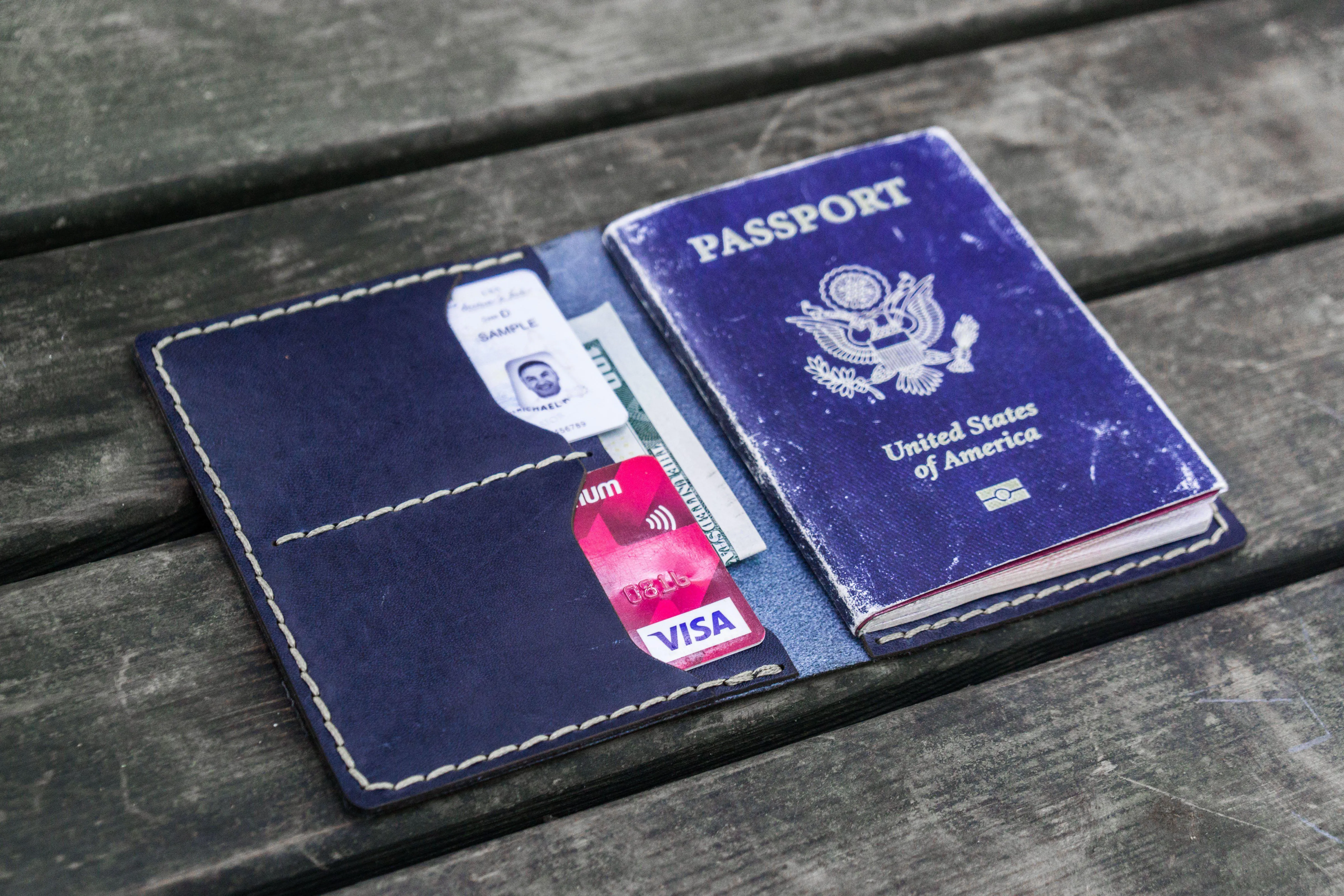 No.06 Leather Passport Holder - Navy Blue