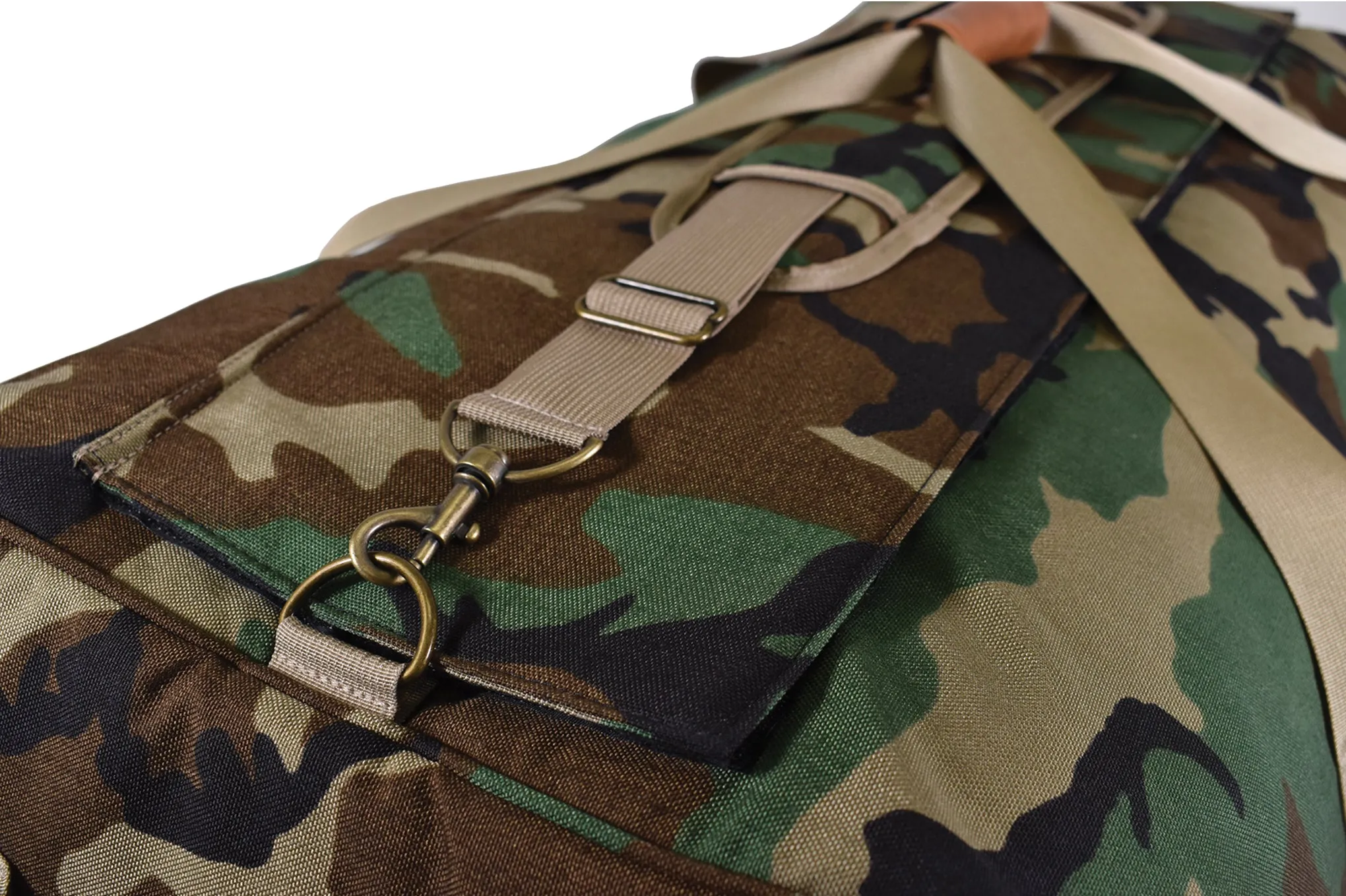 SMELL PROOF DUFFLE BAG "THE MAGNUM" - WOODLAND CAMO