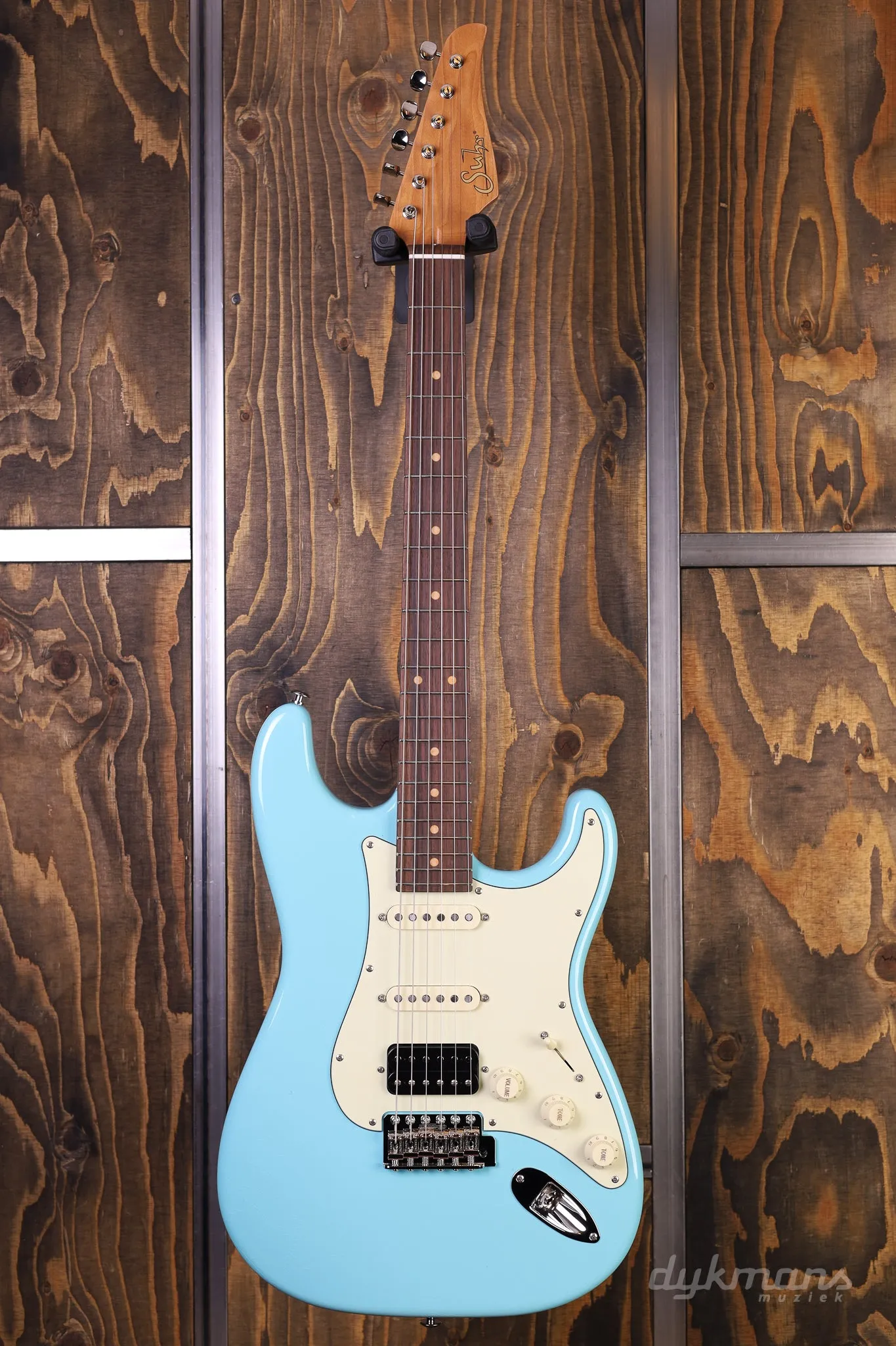 Suhr Classic S Antique Limited Edition Daphne Blue