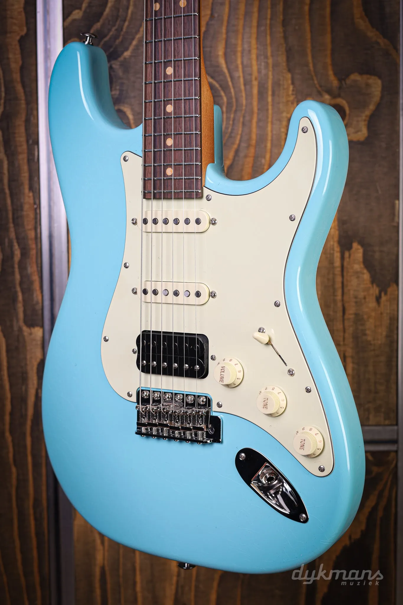 Suhr Classic S Antique Limited Edition Daphne Blue